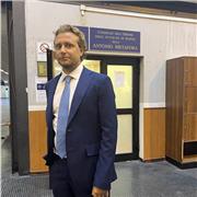 Sono avvocato che opera nel settore del diritto civile a 360 gradi e nel diritto internazionale.Siete alla ricerca di un insegnante serio e competente in materie giuridiche, sono la persona giusta per voi